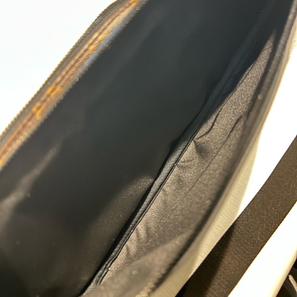 *Rare* Mens Louis Vuitton Christopher Bumbag (out of stock store wide) - Picture 3 of 7